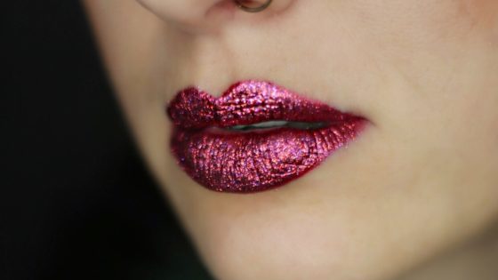 seks Meer harpoen Gilded Garnet Glitter Lip Kit - Elektra Cosmetics