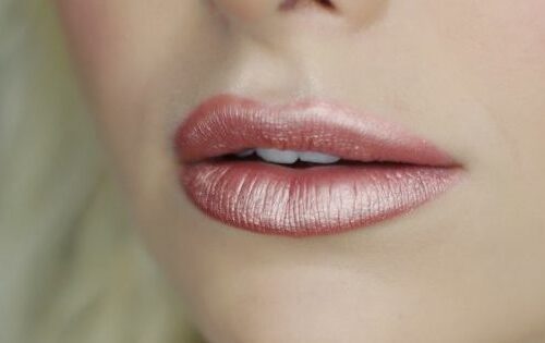 Glow Nude Glitter Lip Kit Lips Elektra Cosmetics