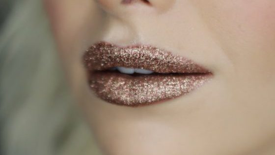 zuigen Dank je Veranderlijk Glow Nude Glitter Lip Kit - Elektra Cosmetics