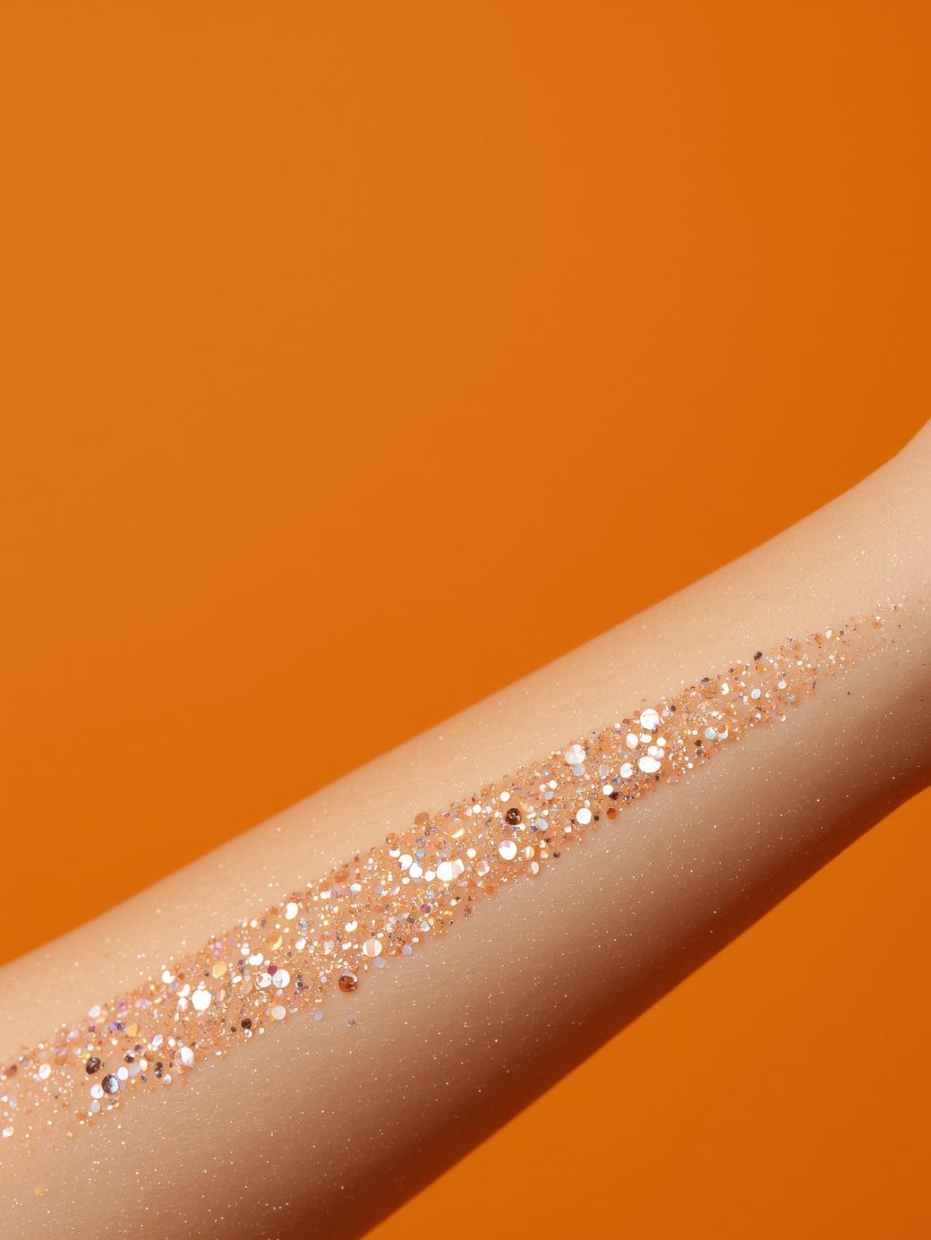 Body glitter shimmer gels and loose glitter